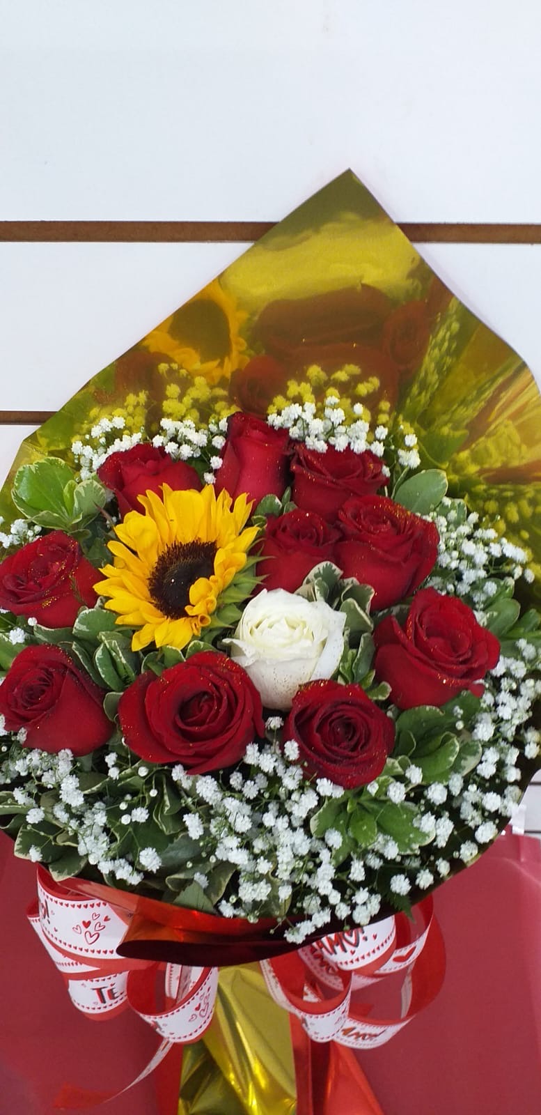 Buquê Rosas Vermelhas e Girassol